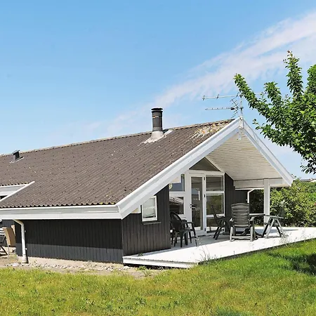 6 Person In Ebberup-by Traum *