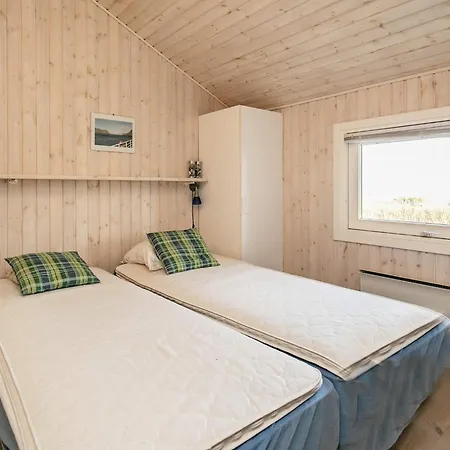6 Person In Ebberup * Helnæs By